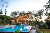 Jaiyen Eco Resort - Beach