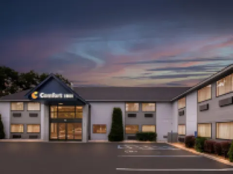 Comfort Inn Traverse City Hotels in Grand Traverse County