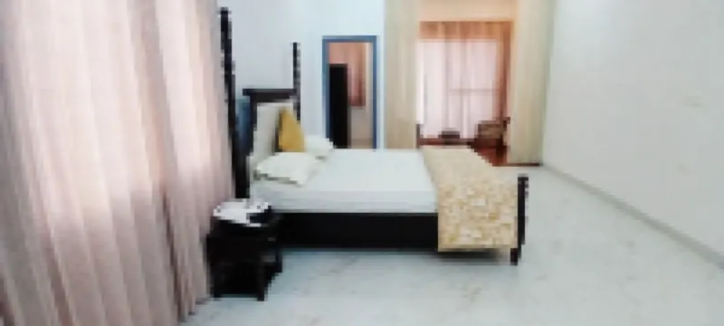 賈吉爾別墅的尼瓦斯