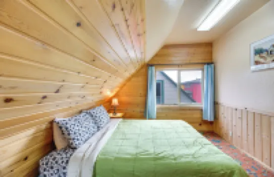 Sanderling Sea Cottages, Unit 3 w/ Private Balcony