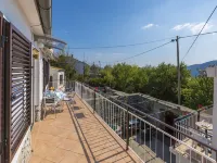 House Maya Hotels in Grizane