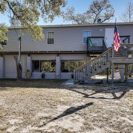 < 1 Mi From Suwannee River, Hideaway w/ Lanai