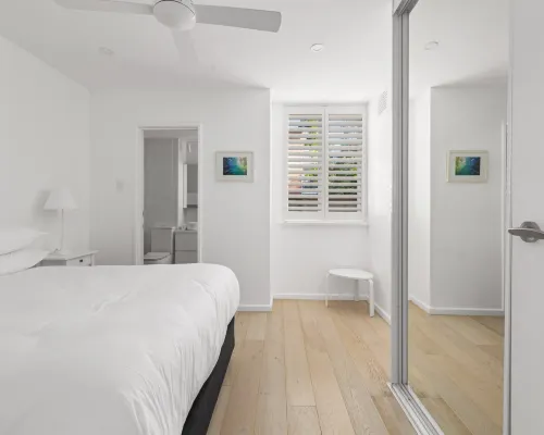 Chic 1-Bed Apartment by Balmoral Beach Hotels in Mosman