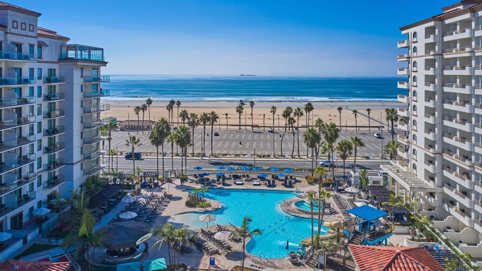 The Waterfront Beach Resort, A Hilton Hotel