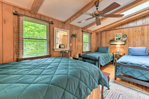 Smoky Mtn Cottage on Creek w/ Lanai & Forest Views - 3-Star