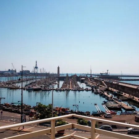 Hotel Port Marine