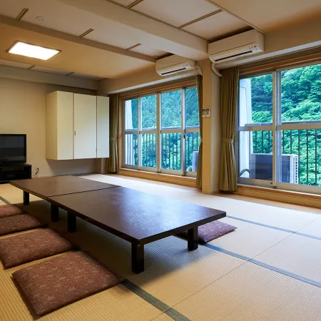 Shima Onsen Yuzurihaso Hot Spring Inn