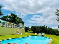 Emafini Country Lodge - ที่มีสระว่ายน้ำ