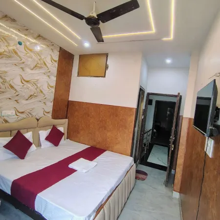 Luxury Hotel River Miles Inn Varanasi