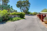 Swim Spa Access & Outdoor Kitchen! Tucson Home - Bungalows
