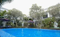 The Grand Palace Hotel Yogyakarta - Pools