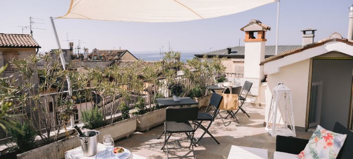Casa Cavour Garda Hotels in Garda Town