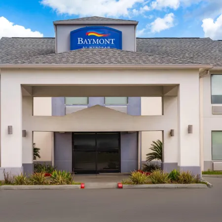 Baymont by Wyndham Iowa Lake Charles