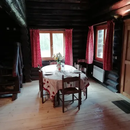 Charming Chalet with Swimming Pool in Quend