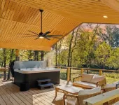 The River Nest-Hot Tub & River View