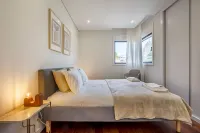 Nomad's Lux - 2BDR & Parking Flores Square Porto - 4 stelle