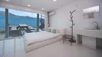 The South Sea, Spa Hill Pension