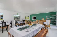 Le Petit Karoo - breakfast