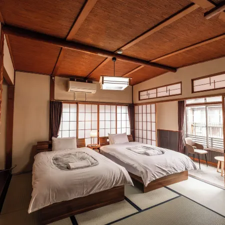 Snow Monkey Lodge