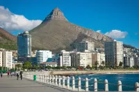 The Sage Queen Bed Studio 711 Sea Point CPT