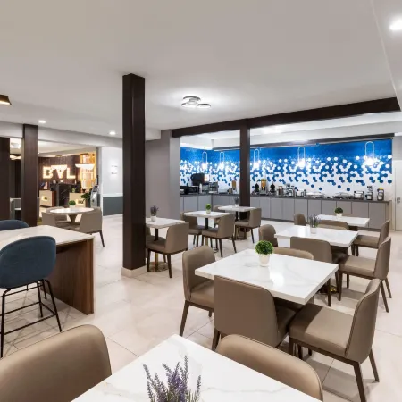 La Quinta Inn & Suites by Wyndham Brownsville North
