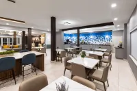 La Quinta Inn & Suites by Wyndham Brownsville North