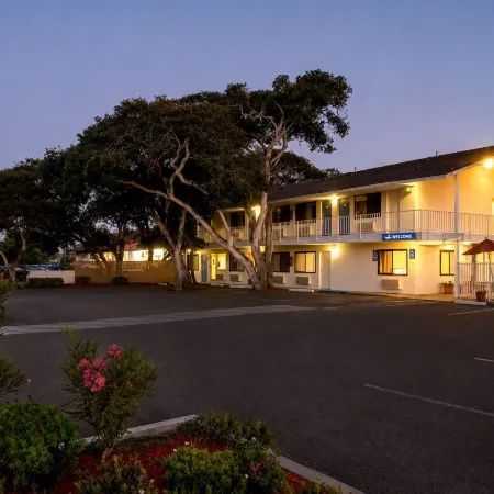 Motel 6 Monterey, CA