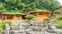 Mungyeong Between Mountains Pet Pension