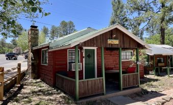 Casey's Cabins