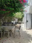 Charming 600sqm Villa With a Large Garden & Pool - Villas