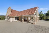 25-acre Hideaway in Oakhurst: Pet Friendly! - 2-Star