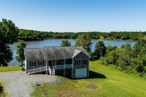 Two-story, Lakefront Getaway With Dock, Beach, Grill, 2 Kayaks, 2 Canoes, AC - 3-Star