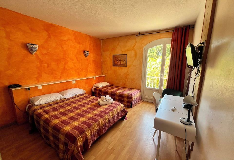 Les Mimosas - Housity
