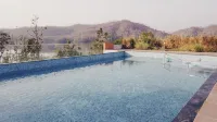 Statue of Unity - Tent City - Pools