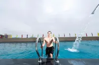 Muong Thanh Holiday Con Cuong Hotel - С бассейном
