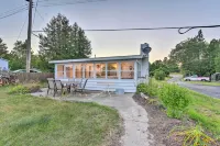 East Tawas Cabin w/ Lake Huron Access & Views - واي فاي