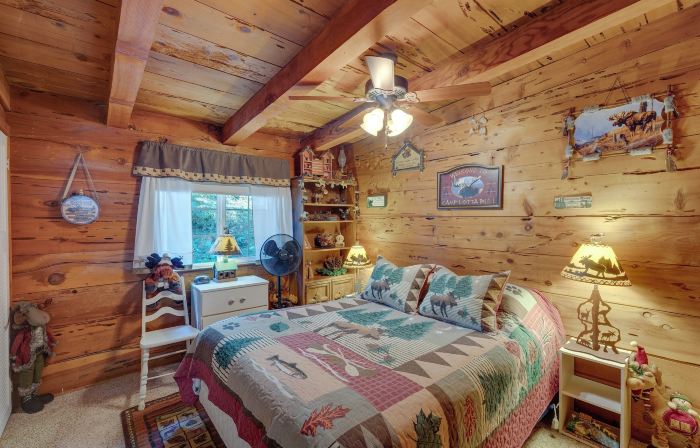 Creekside Cabin by Calaveras Big Trees State Park