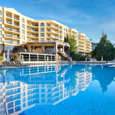 Apart Hotel Golden Line