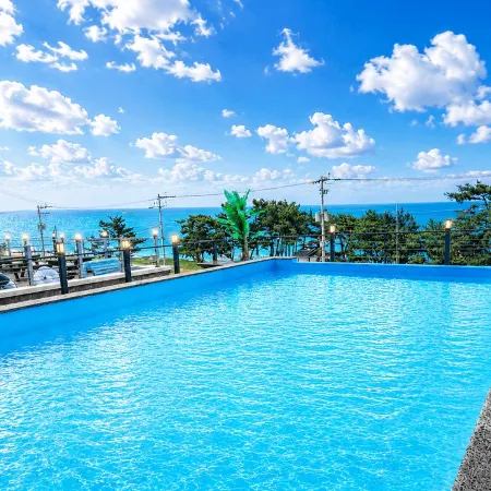 Gangneung Merview Oceanview Spapension Отели рядом с достопримечательностью «Павильон Кёнподэ»