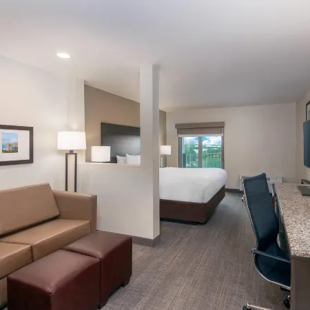 Coral Pointe Sarasota, an Ascend Collection Hotel