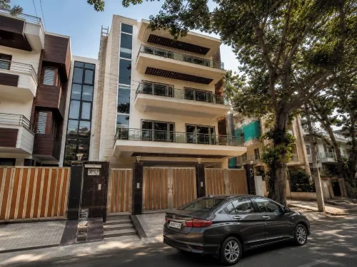 Lime Tree Luxury 3BHK Serviced Apartment - Bed and Breakfasts