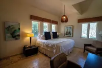 Villa Paraiso Luxurious Beach Front 5BR/6BA Villa @ Dorado Beach Ritz Reserve - 발코니