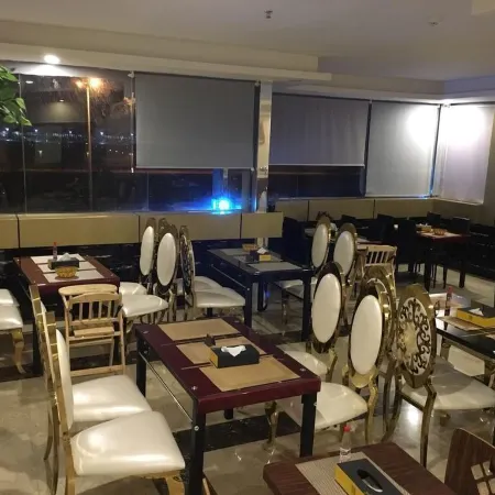 Areen Hotel Al Basateen
