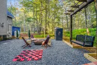 Poconos Pines Escape Sauna Hot Tub Playground - 4성급