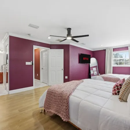 Sleeps 16 Golf Simulator Pickleball Pool Spa