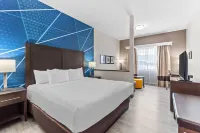 Comfort Inn & Suites - 2-Star
