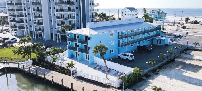 The Bay Inn at Lani Kai Hoteles en Condado de Lee