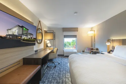 Holiday Inn ANDERSON by IHG - parkir