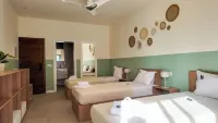 Urban Hostel - balcony