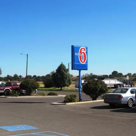 Motel 6 Ontario, or